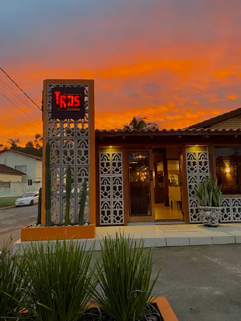 Taos Restaurante Bar