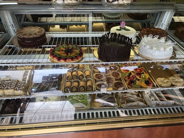 Royal Bakery & Café