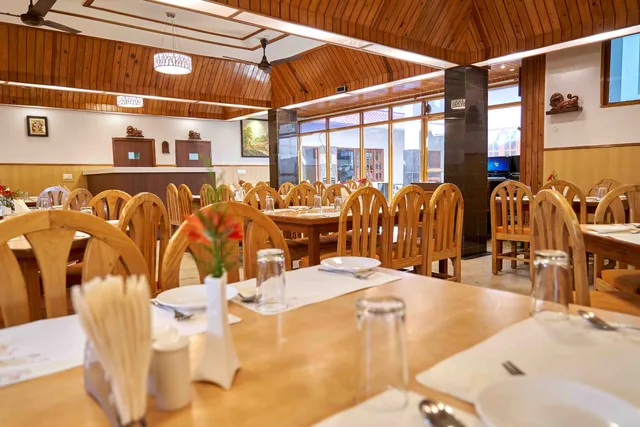 The Golden Palate ( Pure Vegetarian Restaurant ) - Hotel Mamallaa Heritage