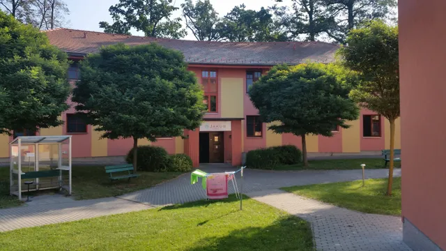 Alberta Pension Garni