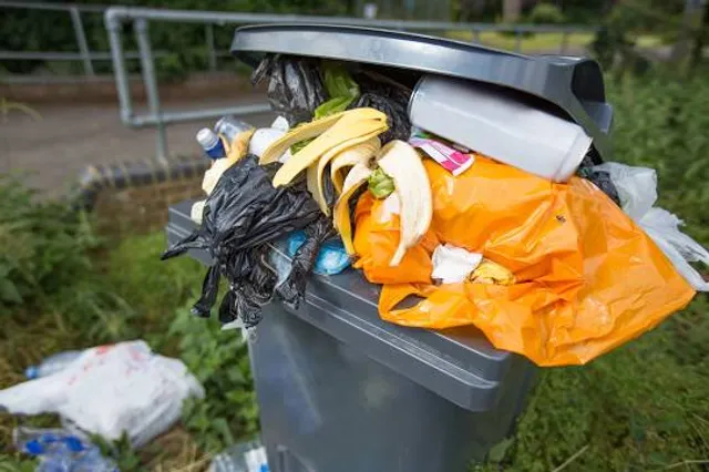 Kadzielnia Waterfall