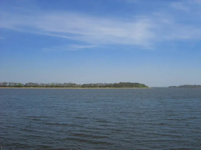 Chrząszczewska Island