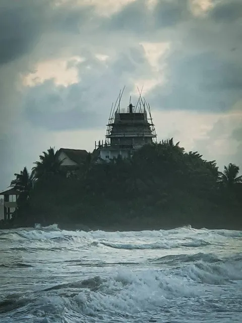 Matara Beach | මාතර වෙරළ | மாத்தறை கடற்கரை