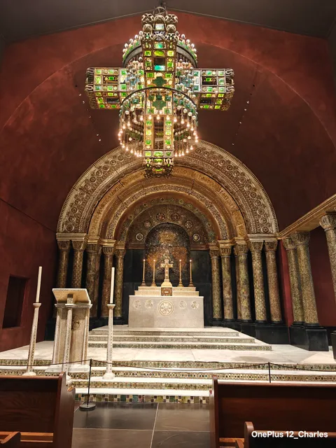 Tiffany Light Museum