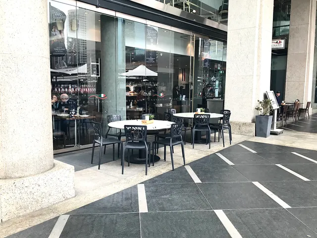 Eastbank Cafe.bar.pizzeria