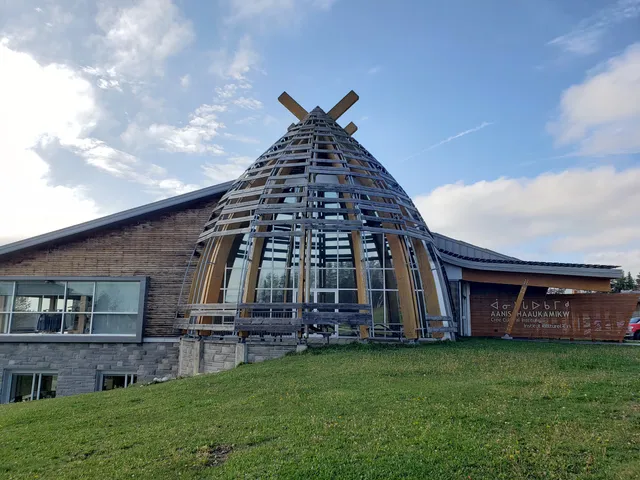 Aanischaaukamikw Cree Cultural Institute