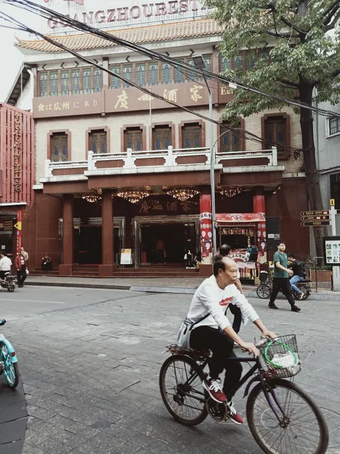 Alley Time Youth Hostel