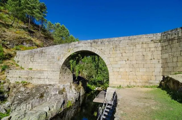 Ponte e Parque Fluvial da Lagariça - Freigil