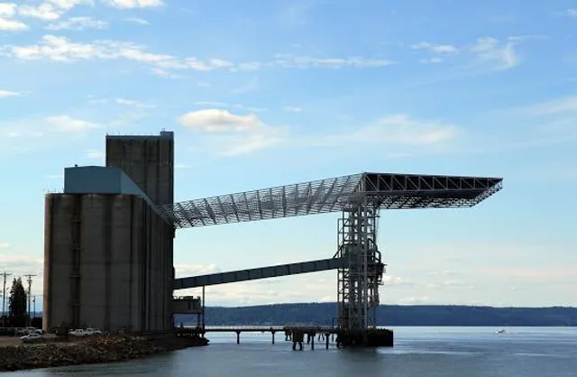 Foss Waterway Seaport