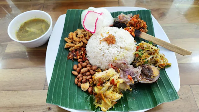 Ayam Betutu Ibu Nia Renon Denpasar