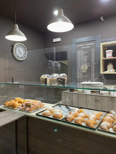 La notte è... cornetteria