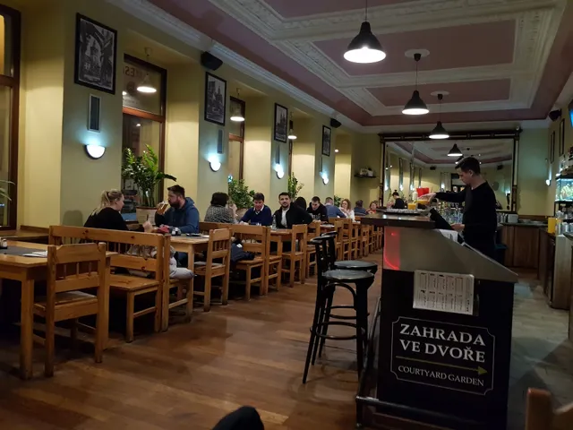 Restaurace & Live Bar LEGENDA