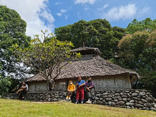 Masjid Kuno Bayan Beleq