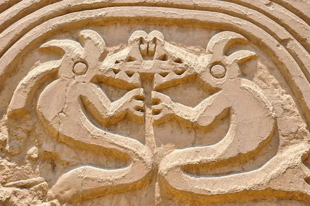 Huaca "El Dragon", Complejo Arqueológico Chan-Chan