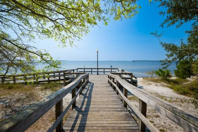 Oaks by the Bay Park