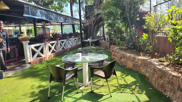 Cafe Basilica - Pure Veg Cafe Panchgani