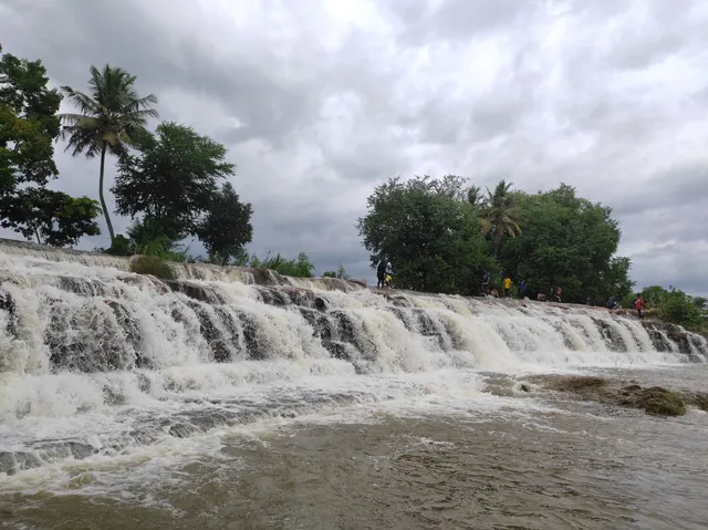 Hanumantharayankottai falls