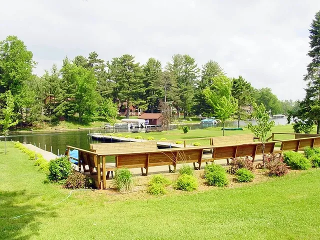 Nitschke's Northern Resort