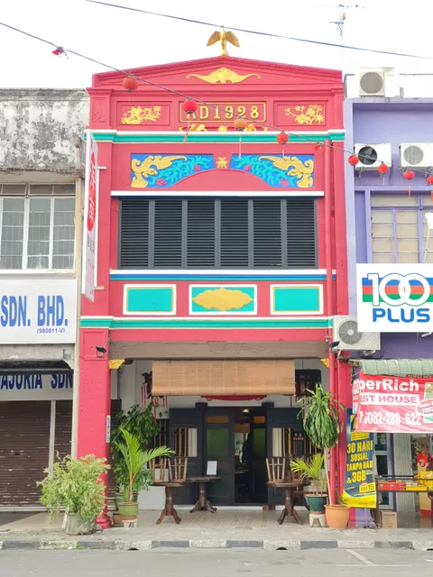 Little Hainan • 小海南雞飯館