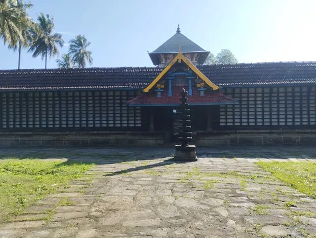 Thirunavaya Sree Nava Mukunda Temple