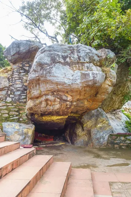 Saptaparni Cave