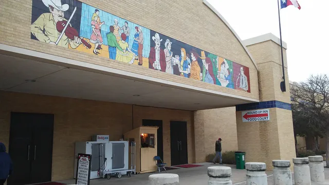 Round Up Inn Food Court