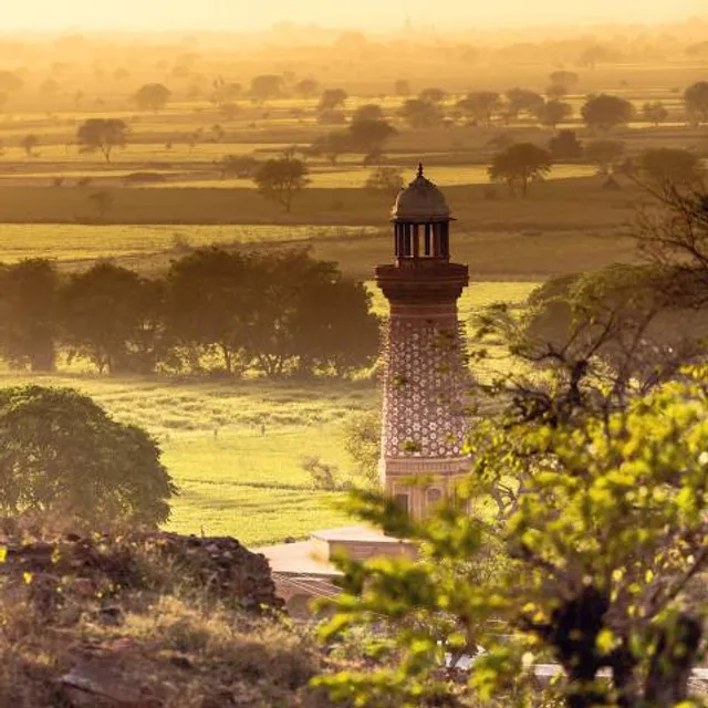 Hiran Minar, Fatehpur Sikri