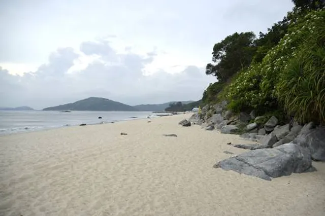 Lower Cheung Sha Beach