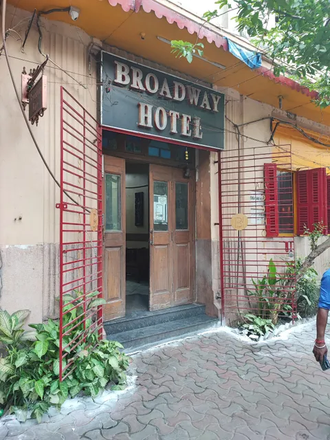 Broadway Bar & Restaurant