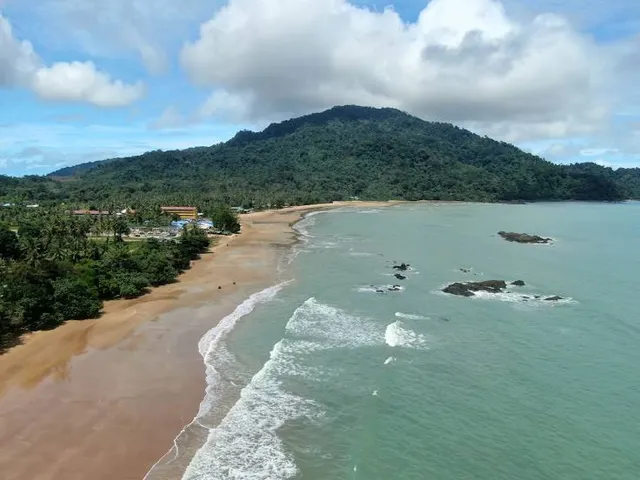 Kampung Teluk Melano