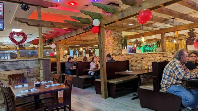 La Ingrata Bar & Grill 2