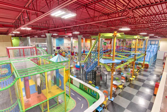 Mégamaze amusement center