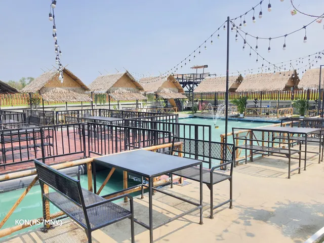 ครัวบ้านพ่อ คาเฟ่ (by ตำปากแหก)