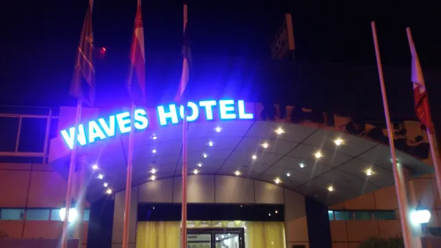 فندق أمواج Waves Hotel