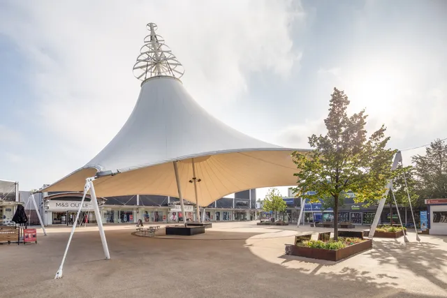 Junction 32 Shopping Outlet