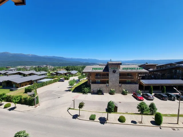 Pirin Golf Apartments by SSVR
