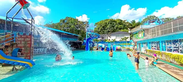 LA HACIENDA CHILL OUT - Piscinas - Saunas - Hidromasajes - Toboganes Puyo