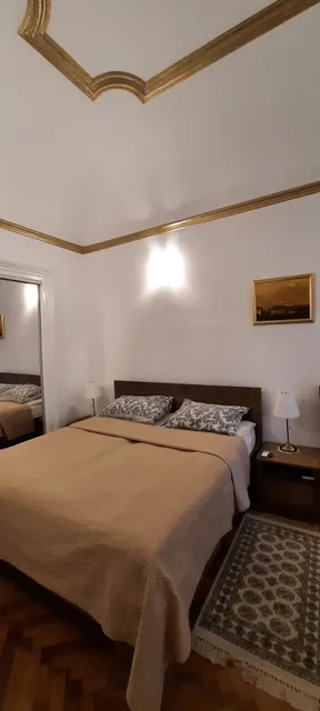 Little Vienna Gold Apartment