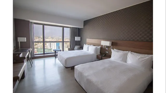 AC Hotel Santiago Cenco Costanera