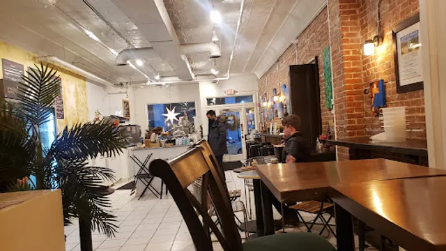 Green Point Juicery: Organic Juice Bar