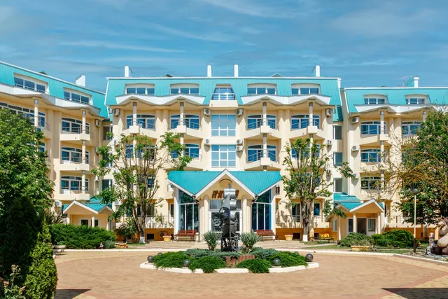 Kurortnyy Otel' Yuzhnyy Parus