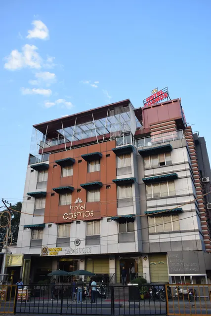 Hotel Cosmos