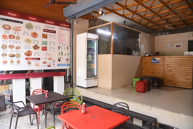 Crisp n Twist - Best Pizza | Best Burgers | Best Pasta | Best Waffles In Faridabad-Sec 16