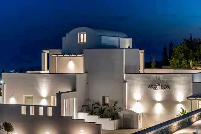 Arotron Suites Santorini