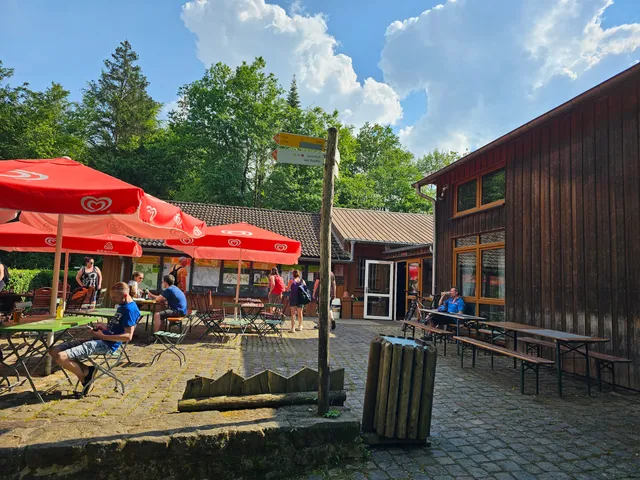 Bistros und Haus der Jagd