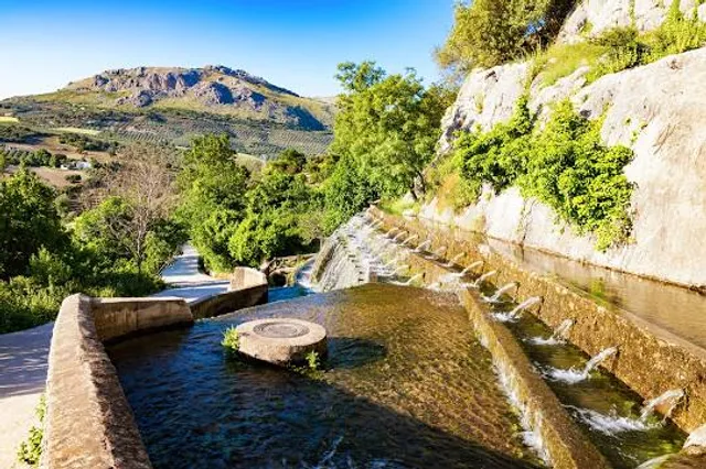 Fuente De Los 100 Caños