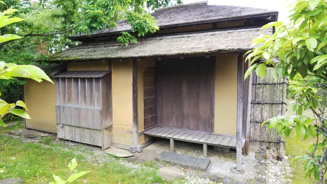 Zangetsutei (Tea-ceremony room)
