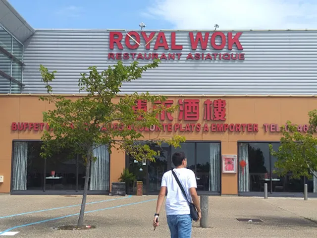ROYAL WOK