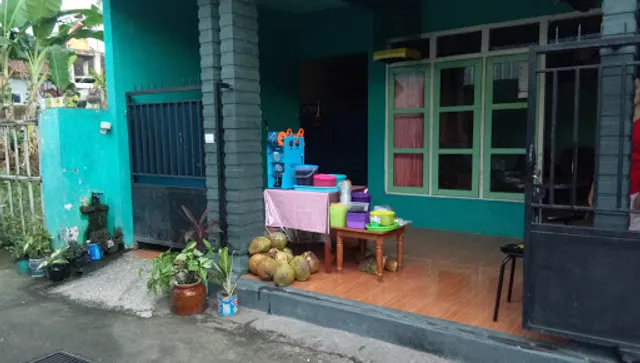 Kedai mbak Dah