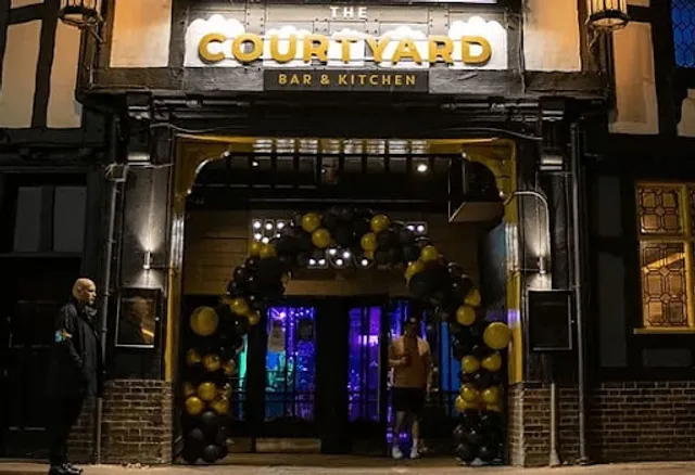 Courtyard Showbar
